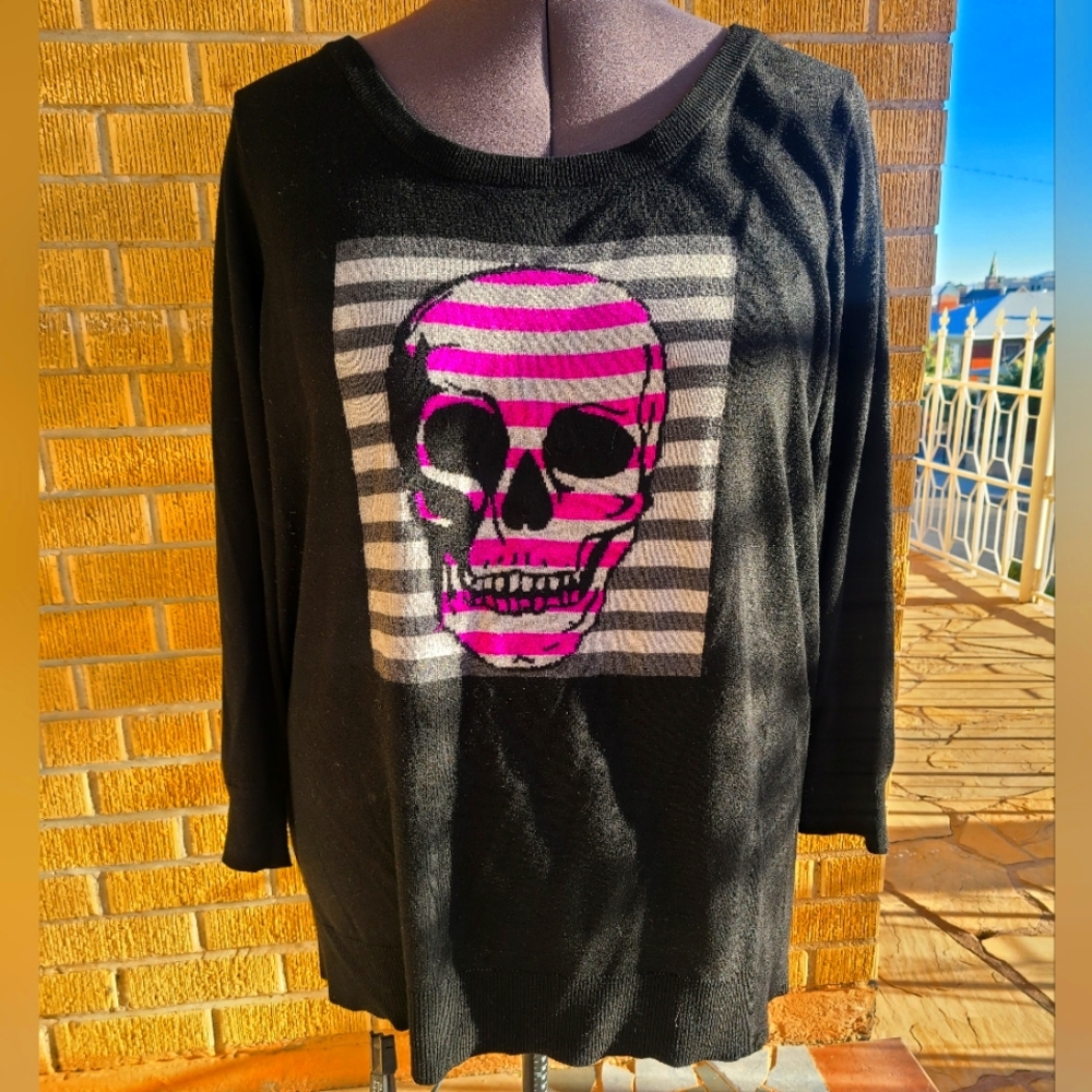 TORRID Black Sweater with Skull plus size 4x